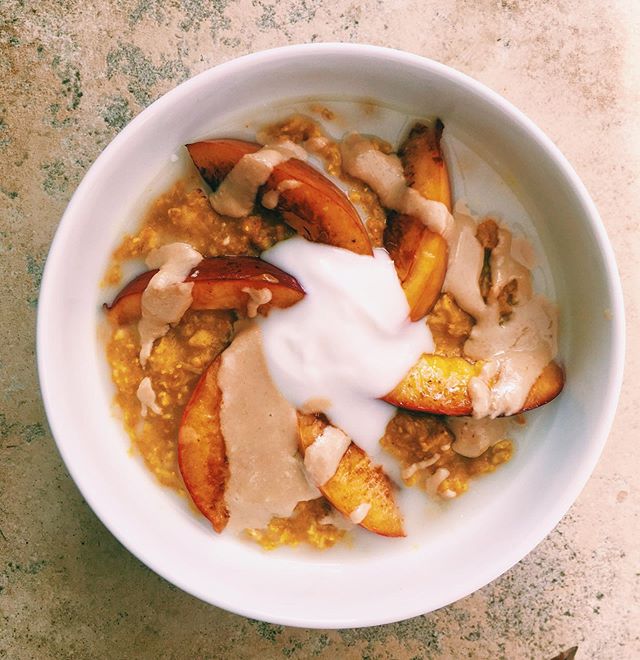 Gypsy Kitchen's Spiced Turmeric Oats & Caramelised Peach - Wunder Workshop